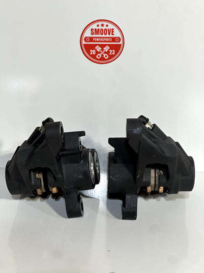 2021-2025 YAMAHA MT07 MT-07 OEM LEFT RIGHT FRONT BRAKE CALIPER SET W/ BRAKE PADS