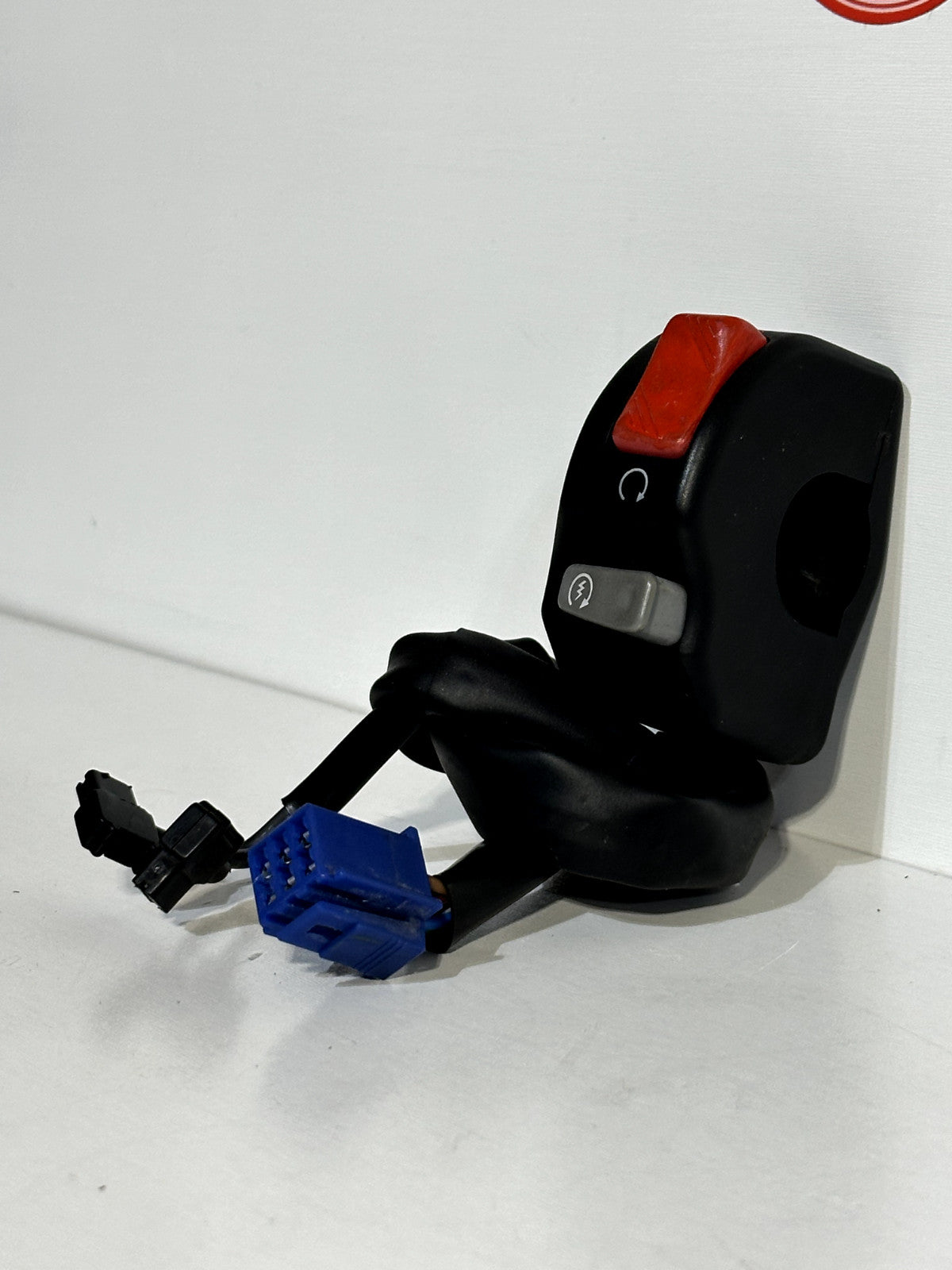2008-2016 YAMAHA YZF R6 OEM RIGHT HANDLE BAR START STOP KILL SWITCH