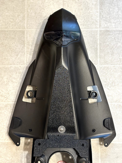 2009-2014 YAMAHA YZF R1 OEM SUBFRAME REAR BACK TAIL SUB FRAME W/ TAIL LIGHT
