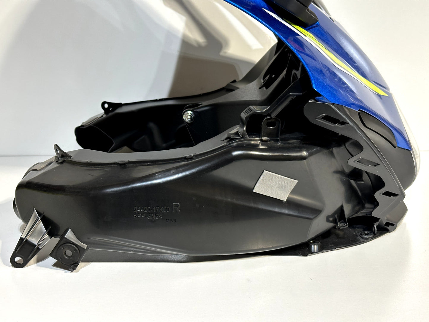 2020 2017-2025 SUZUKI GSXR1000 OEM FRONT HEADLIGHT W/ COWLING & WINDSHIELD BLUE
