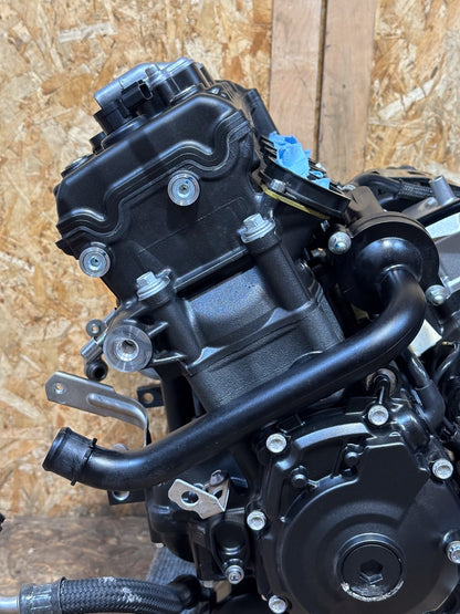 2020-2026 YAMAHA YZF R1 R1M OEM COMPLETE ENGINE MOTOR ASSEMBLY STRONG RUNNER 2K MILES