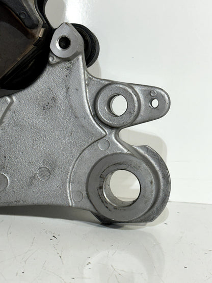 2022-2024 YAMAHA YZF R7 YZFR7 OEM REAR BACK BRAKE CALIPER & PADS W MOUNT BRACKET