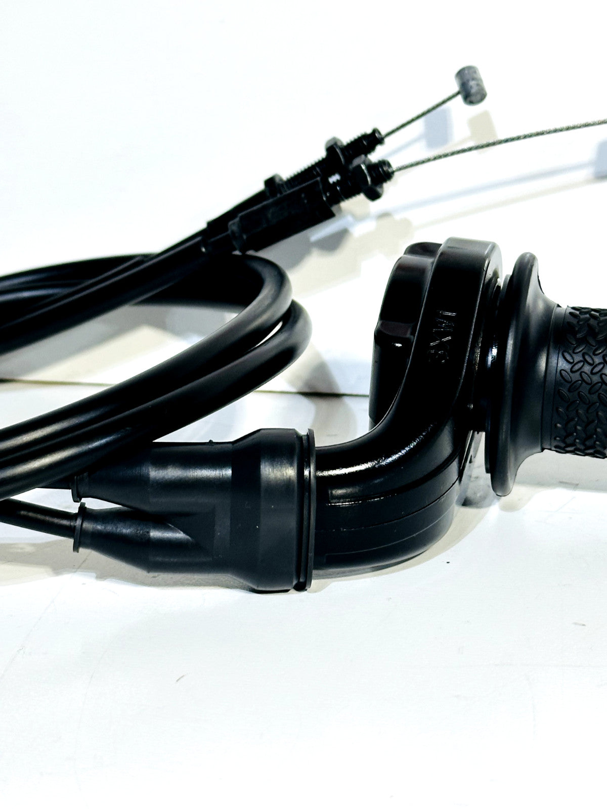 2022-2025 YAMAHA YZF R7 OEM THROTTLE GRIP CONTROL TUBE & HOUSING W/ CABLES