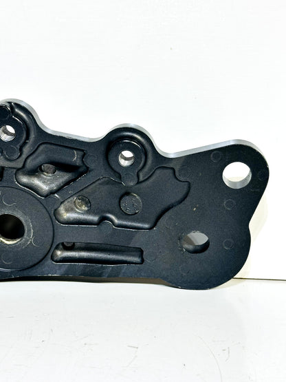 2022-2025 YAMAHA YZF R7 OEM LEFT & RIGHT FRAME COVER PANEL FOOT PEG BRACKET SET