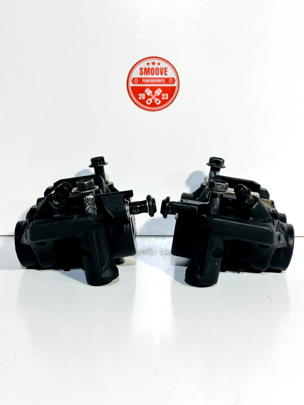2022-2025 YAMAHA YZF R7 OEM LEFT & RIGHT FRONT BRAKE CALIPER SET W/ HARDWARE