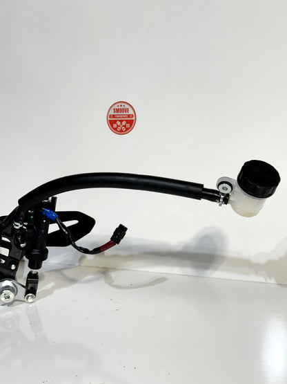 2022-2025 YAMAHA YZF R7 OEM REAR BACK BRAKE MASTER CYLINDER W/ RIGHT FOOT PEG