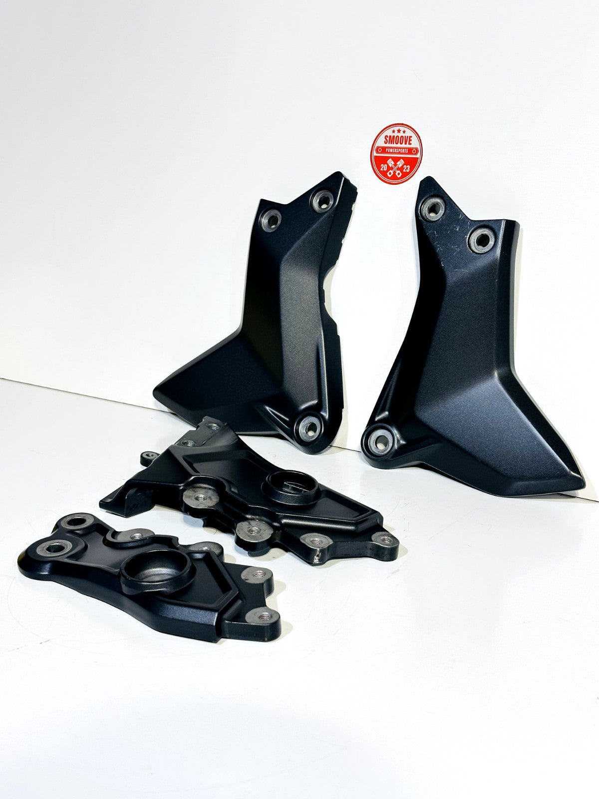 2022-2025 YAMAHA YZF R7 OEM LEFT & RIGHT FRAME COVER PANEL FOOT PEG BRACKET SET