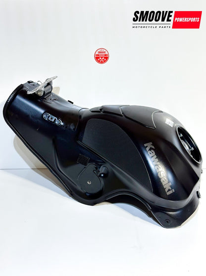 2021-2025 KAWASAKI NINJA ZX10R ZX10 OEM GAS FUEL TANK PETROL RESERVOIR BLACK