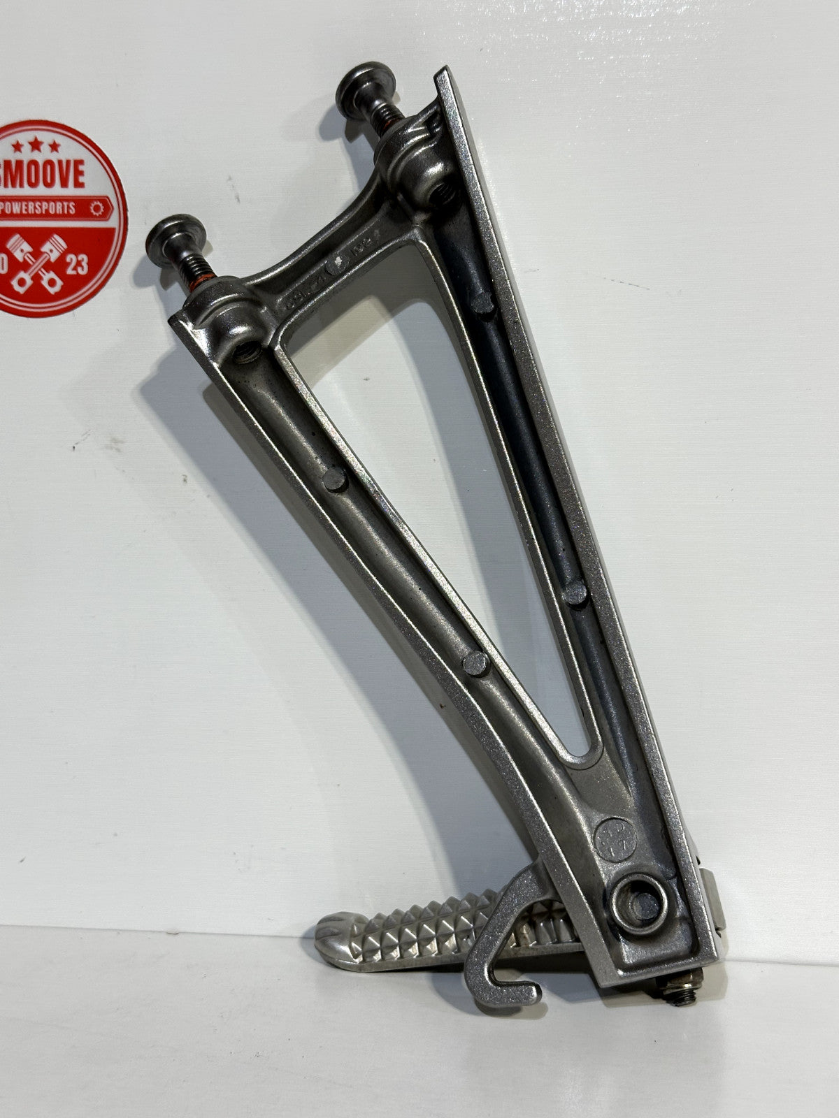2008-2016 YAMAHA YZF R6 OEM LEFT RIGHT REAR BACK PASSENGER FOOT PEG REAR SET