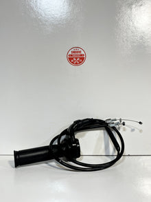 2015-2019 YAMAHA YZF R1 YZFR1 OEM THROTTLE GRIP TWIST TUBE & HOUSING W/ CABLE