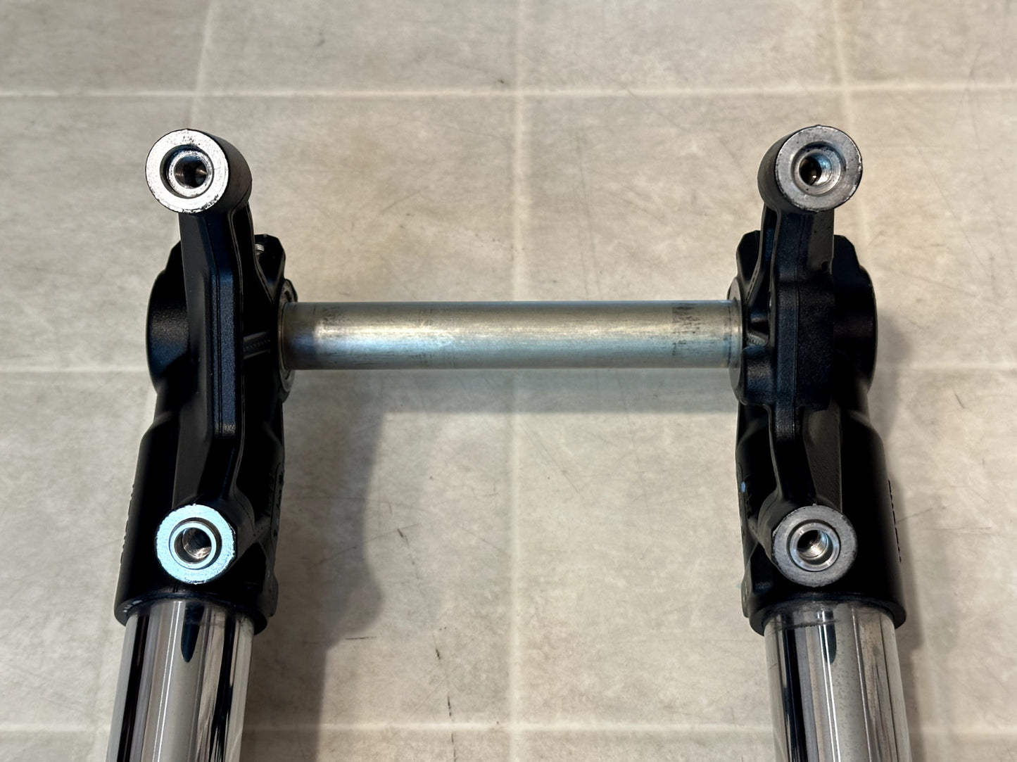 2019-2026 KAWASAKI NINJA ZX6R FRONT FORKS FORK SHOCK SUSPENSION W/ CLIP ON SET