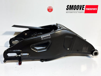 2015-2025 YAMAHA YZF R1 OEM REAR BACK SUSPENSION SWINGARM SWING ARM ASSEMBLY