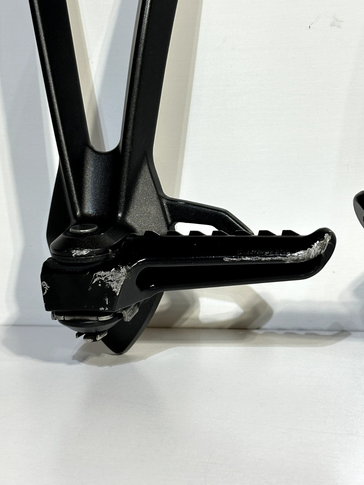 2019-2026 KAWASAKI NINJA ZX6R ZX636 OEM REAR BACK PASSENGER FOOT PEG REAR SET