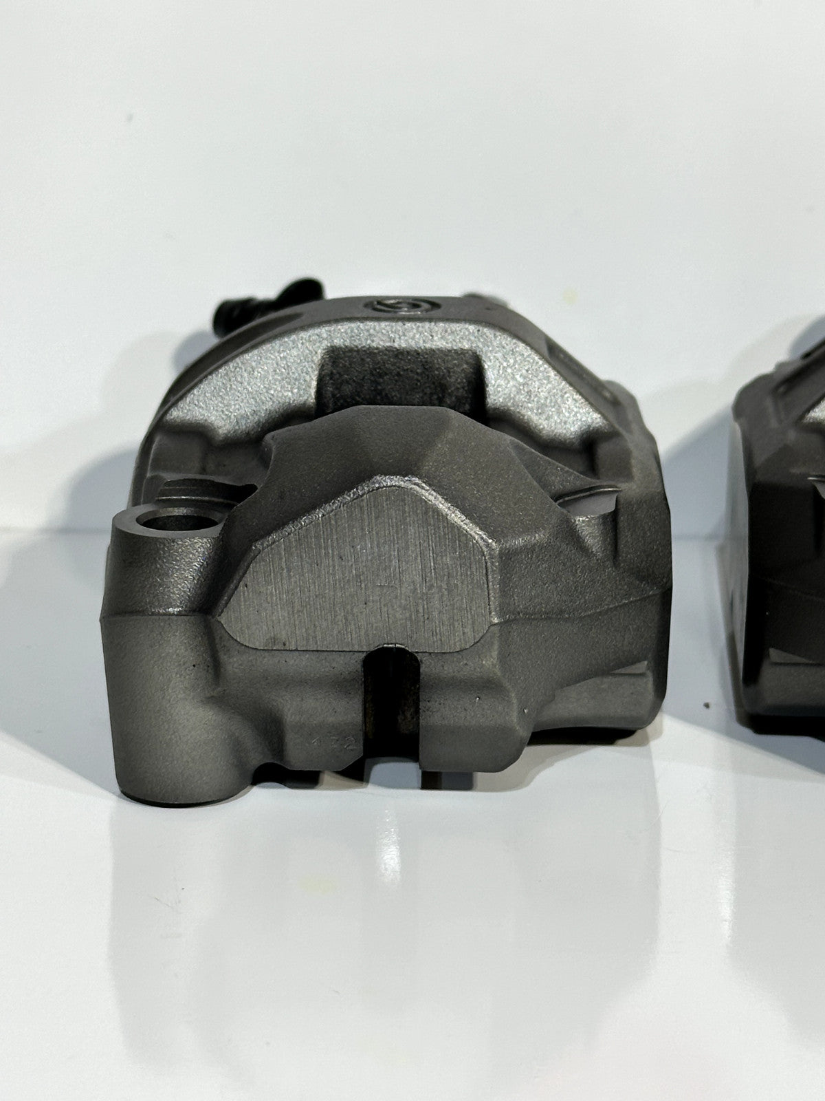 2021-2025 KAWASAKI NINJA ZX10R ZX10 OEM BREMBO FRONT BRAKE CALIPER SET W/ PADS