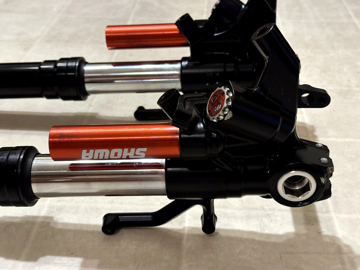 2021-2025 KAWASAKI NINJA ZX10R FRONT FORKS SUPSENSION W/ CLIP ONS + TRIPLE TREE