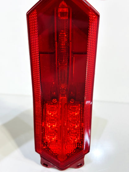 2020-2024 YAMAHA YZF-R1 YZF R1 OEM REAR BACK TAIL LIGHT BRAKE LIGHT 2CR-84710-01