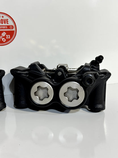 2022-2025 YAMAHA YZF R7 OEM LEFT RIGHT FRONT BRAKE CALIPER SET W/ PADS