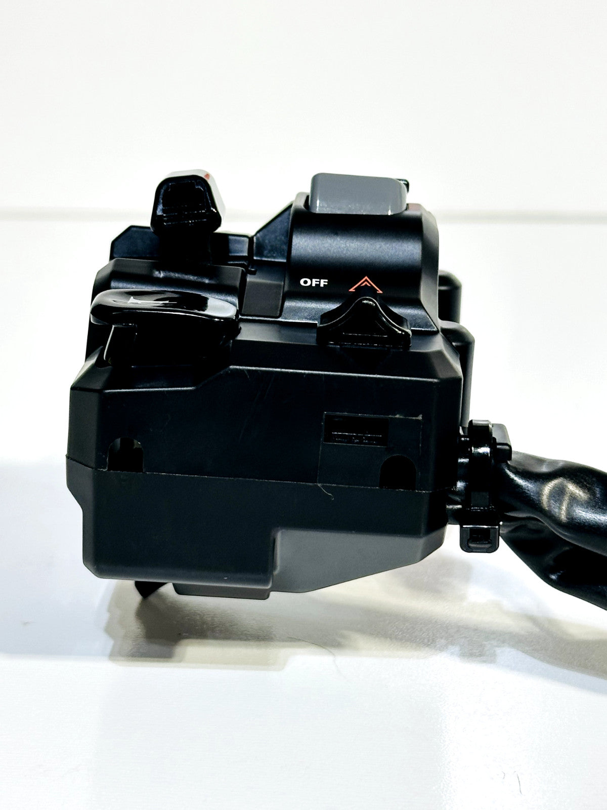 2020-2026 YAMAHA YZF R1 OEM LEFT HANDLE BAR TURN HORN SIGNAL CONTROL SWITCH