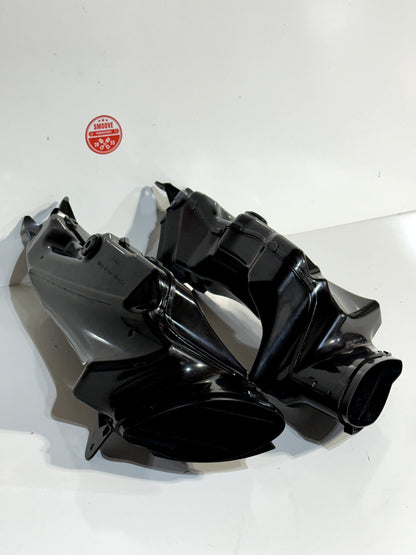 2009-2016 SUZUKI GSXR1000 GSXR 1000 OEM RIGHT LEFT RAM AIR INTAKE DUCT TUBE SET