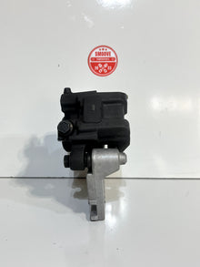 2022-2024 YAMAHA YZF R7 OEM REAR BRAKE CALIPER W/ BRACKET & PADS ASSEMBLY