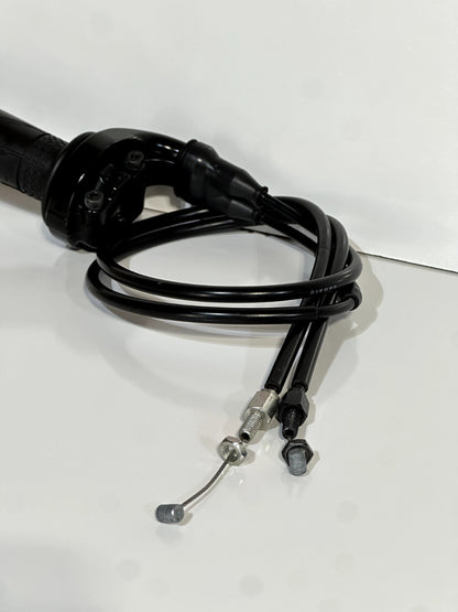 2009-2014 YAMAHA YZF R1 OEM THROTTLE GRIP TUBE HOUSING & CABLES CONTROL ASSEMBLY