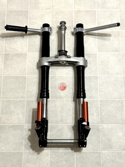 2021-2025 KAWASAKI NINJA ZX10R FRONT FORKS SUSPENSION W/ TRIPLE TREE + CLIP ONS ✅