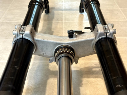 2019-2026 KAWASAKI NINJA ZX6R FRONT FORKS FORK SHOCK SUSPENSION W/ CLIP ON SET