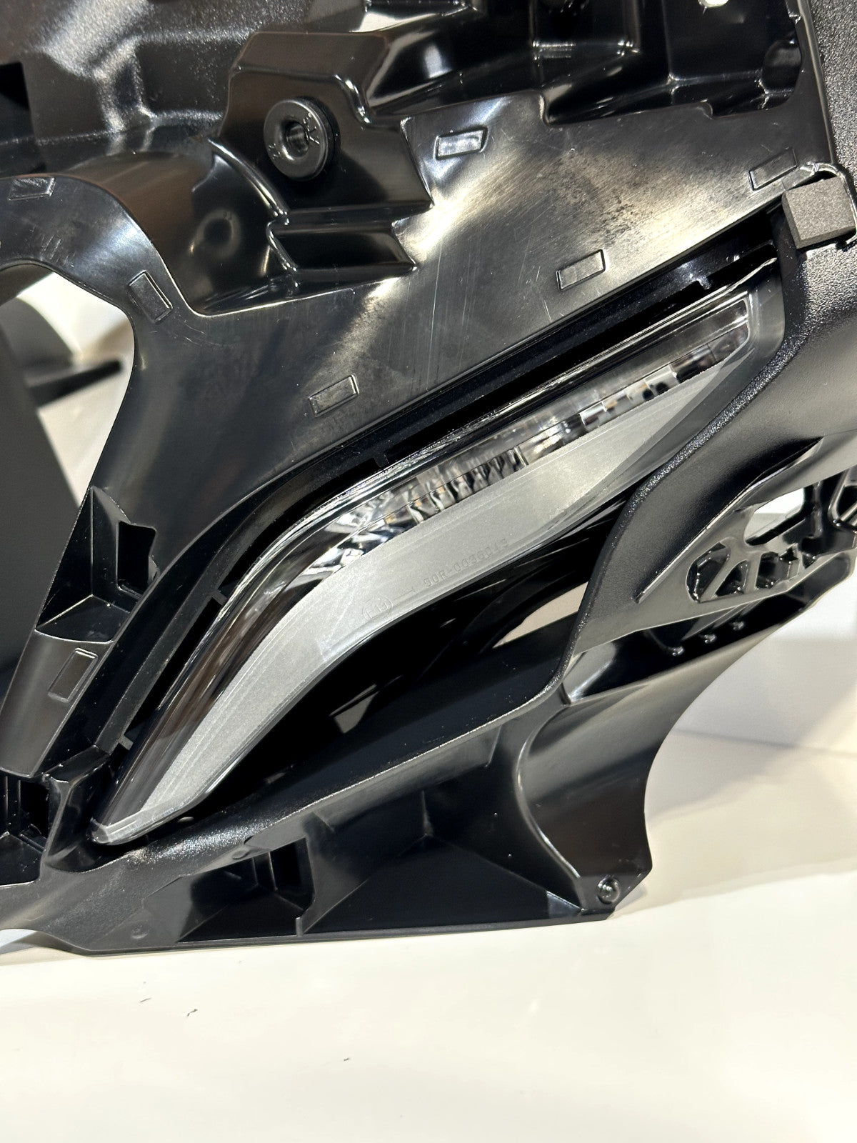 2022-2025 YAMAHA YZF R7 OEM FRONT HEADLIGHT SET W/ HEAD LIGHT COWL & FAIRING