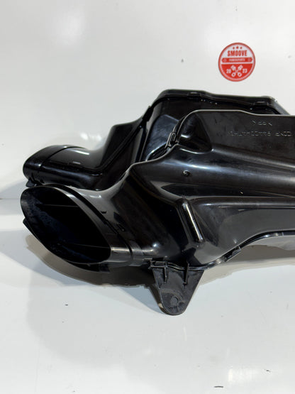 2009-2016 SUZUKI GSXR1000 GSXR 1000 OEM RIGHT LEFT RAM AIR INTAKE DUCT TUBE SET