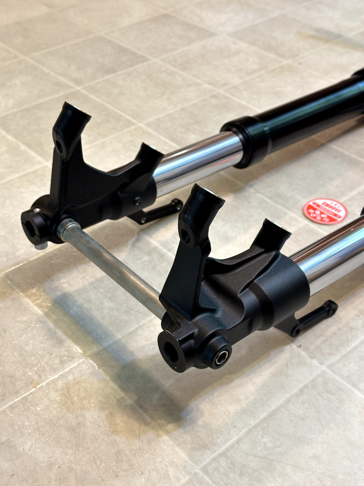 2022-2025 YAMAHA YZF R7 OEM FRONT FORKS SUSPENSION W/ TRIPLE TREE & CLIP ONS