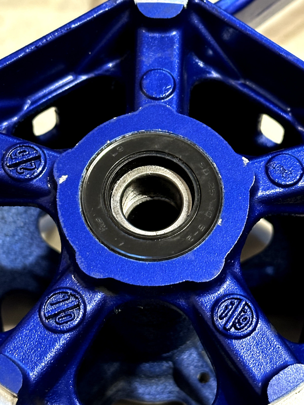 2022-2025 YAMAHA YZF R7 OEM FRONT WHEEL RIM & TIRE ASSEMBLY BLUE