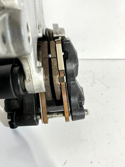 2022-2023 YAMAHA YZF R7 YZFR7 OEM REAR BACK BRAKE CALIPER & PADS W MOUNT BRACKET