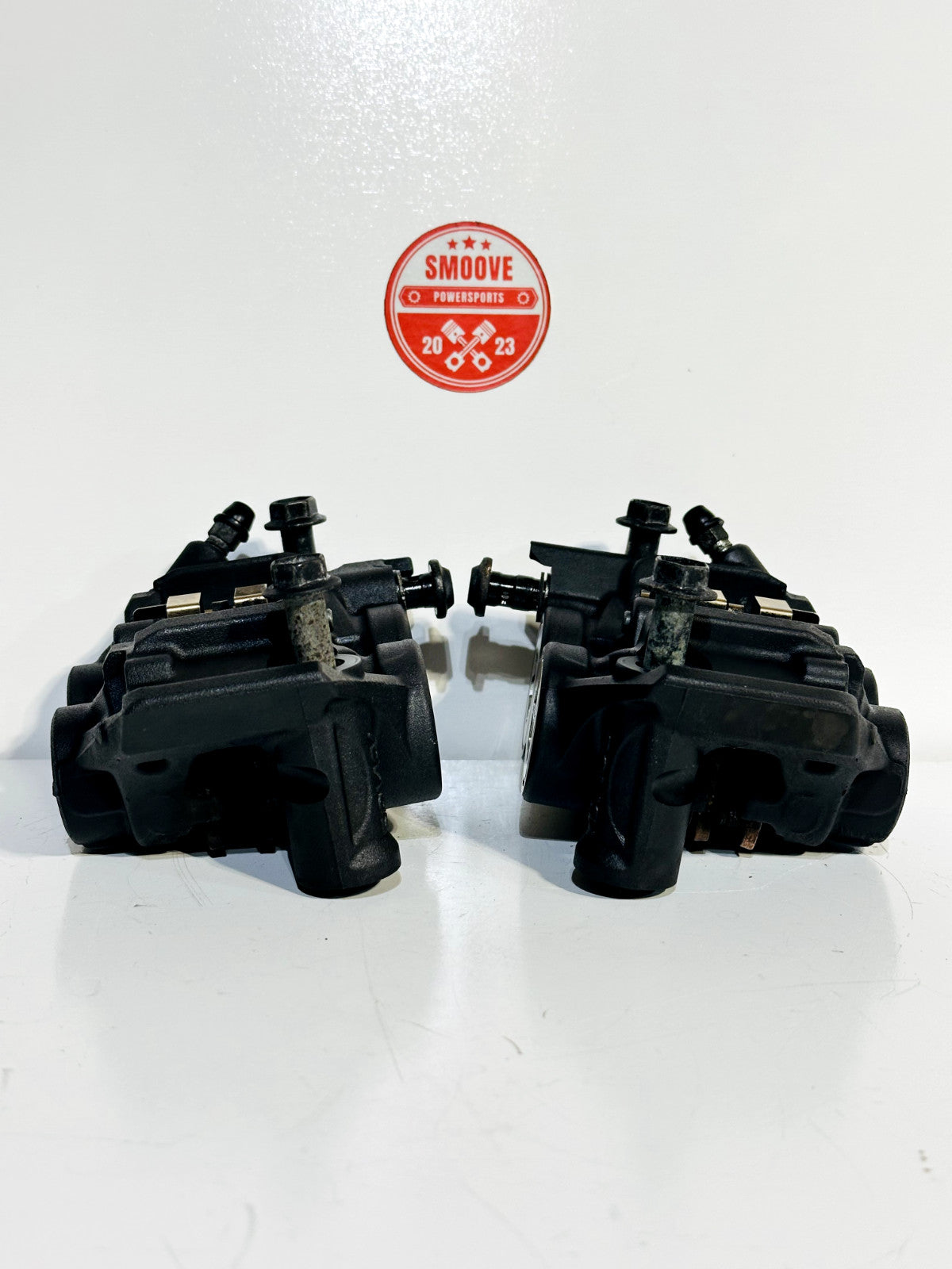 2022-2025 YAMAHA YZF R7 OEM LEFT & RIGHT FRONT BRAKE CALIPER SET W/ HARDWARE