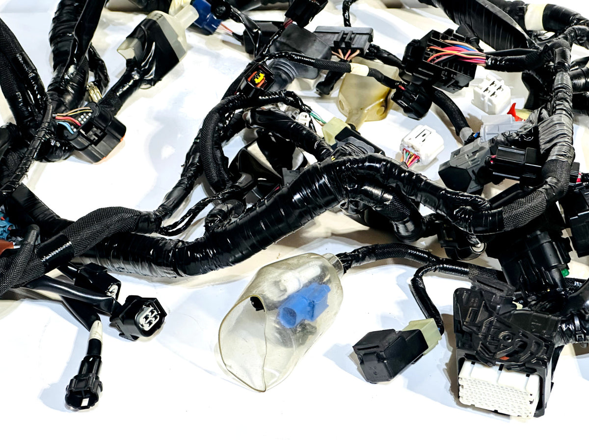 2022-2025 KAWASAKI NINJA ZX10R OEM WIRING HARNESS ENGINE WIRE LOOM 26031-3786