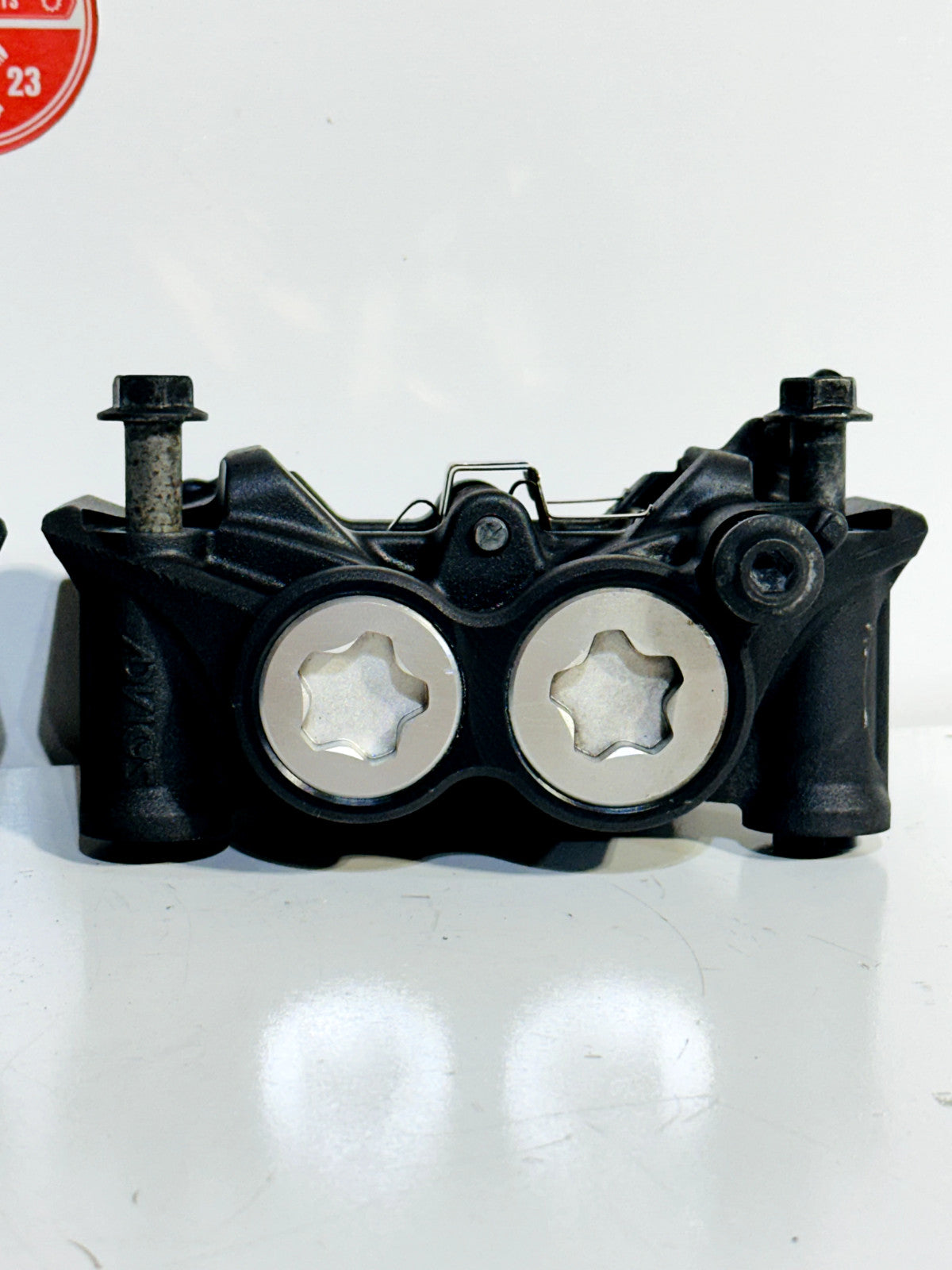 2022-2025 YAMAHA YZF R7 OEM LEFT & RIGHT FRONT BRAKE CALIPER SET W/ HARDWARE