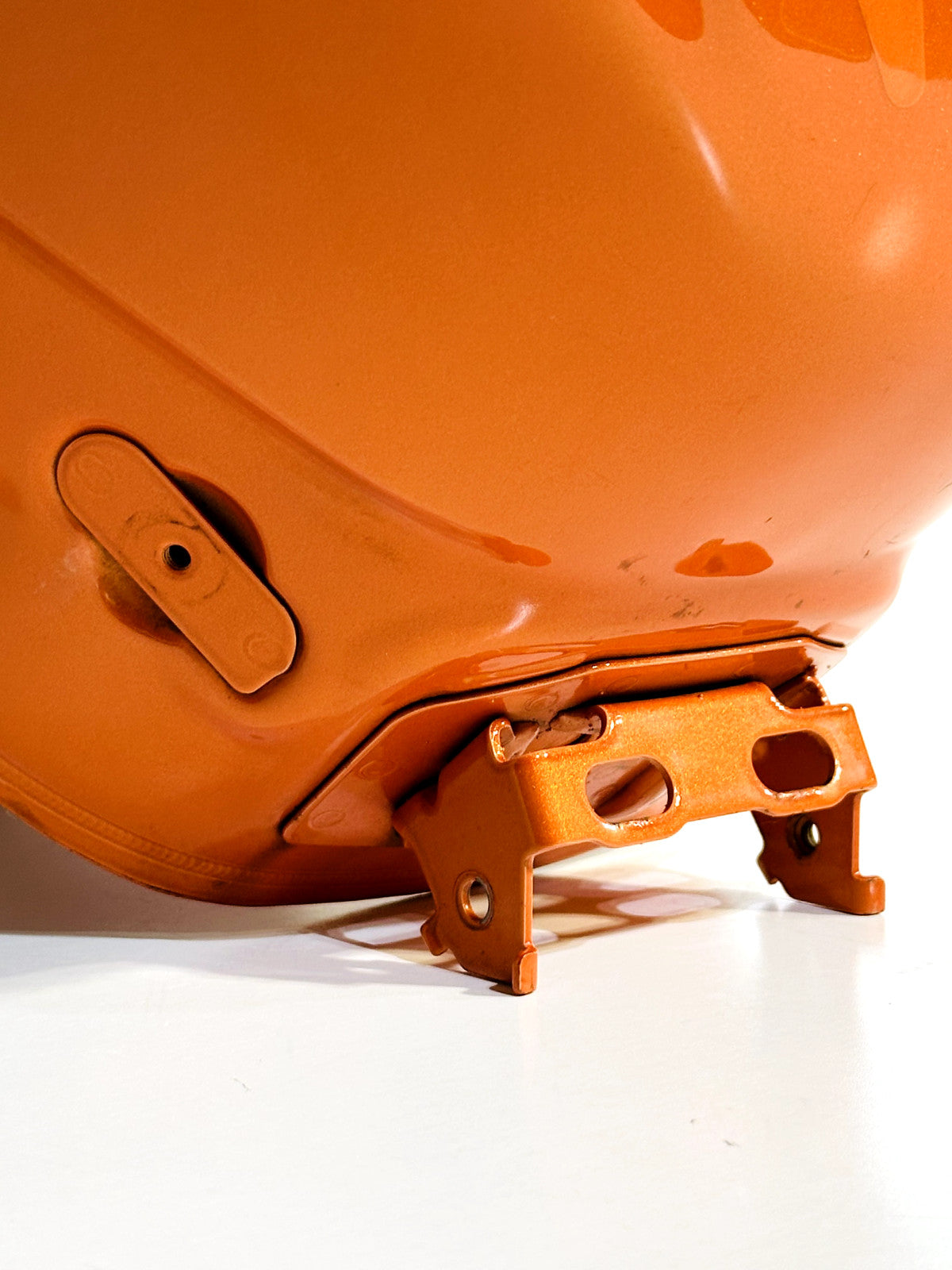(2009) 2008-2016 YAMAHA YZF R6 OEM GAS FUEL TANK CELL PETROL RESERVOIR ORANGE
