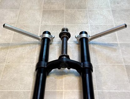 2022-2025 YAMAHA YZF R7 OEM FRONT FORKS SUSPENSION W/ TRIPLE TREE & CLIP ONS