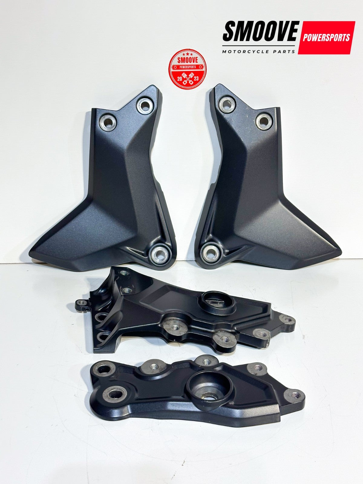 2022-2025 YAMAHA YZF R7 OEM LEFT & RIGHT FRAME COVER PANEL FOOT PEG BRACKET SET