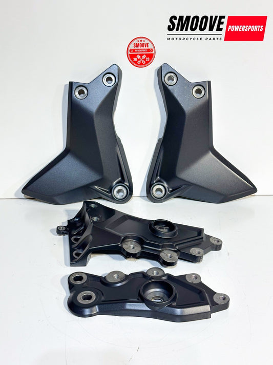 2022-2025 YAMAHA YZF R7 OEM LEFT & RIGHT FRAME COVER PANEL FOOT PEG BRACKET SET