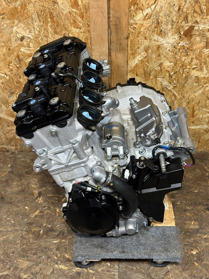 2017-2026 SUZUKI GSXR1000 GSXR 1000 OEM COMPLETE ENGINE MOTOR ASSEMBLY 1.7K MILES