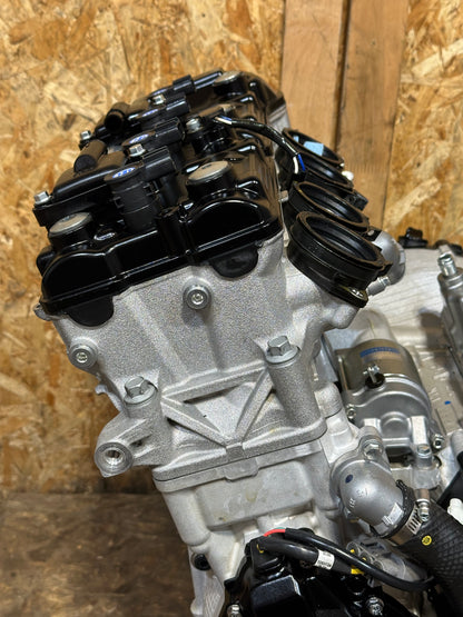 2017-2026 SUZUKI GSXR1000 GSXR 1000 OEM COMPLETE ENGINE MOTOR ASSEMBLY 1.7K MILES